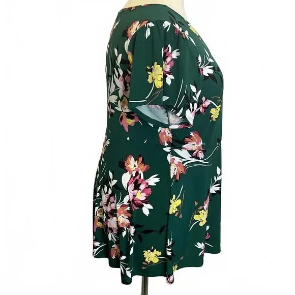 Torrid Women's Size 3, 2XL Green Floral Faux Wrapped Tunic Short Sleeve - Picture 4 of 12